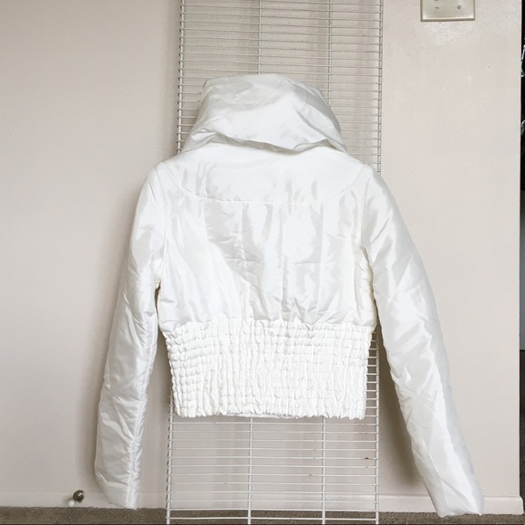 White chic coat for snow  (S) - Picture 3 of 3